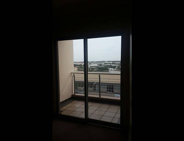 1 BEDROOM APARTMENT FOR SALE IN UMHLANGA RIDGE